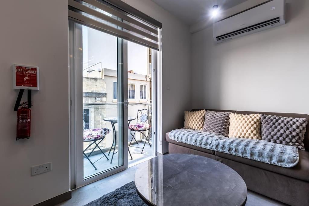 Velvet Noir Apartment By Soea سليمة المظهر الخارجي الصورة