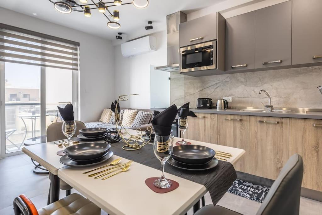 Velvet Noir Apartment By Soea سليمة المظهر الخارجي الصورة